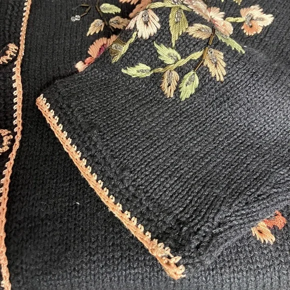 Heirloom Collectibles Women’s Cardigan, L, Black/Peach/Green, Cottagecore - Picture 2 of 8